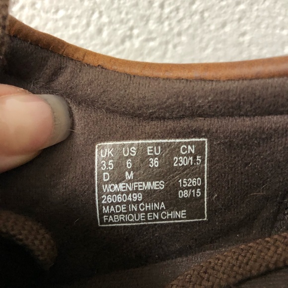 Clarks Padmora suede Wallabees sz: 6 - Picture 2 of 7